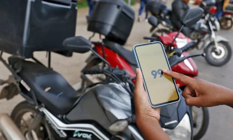 Studio Notícias | Studio TV Prefeitura de SP já apreendeu 126 motos de transporte por aplicativo