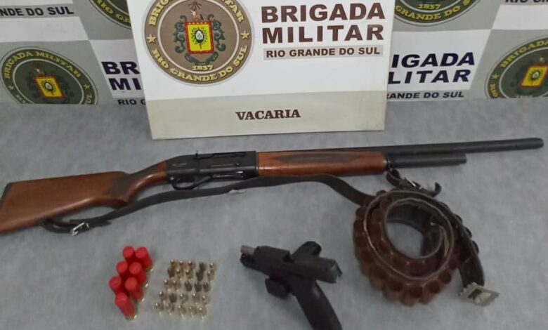 Studio Notícias | Studio TV Homem é preso por porte ilegal de armas em Muitos Capões