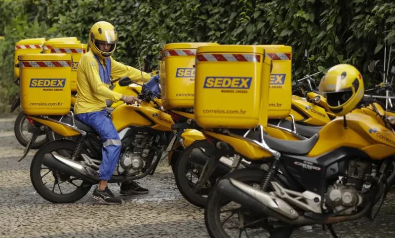 Studio Notícias | Studio TV Presidente dos Correios diz que gestão anterior sucateou empresa