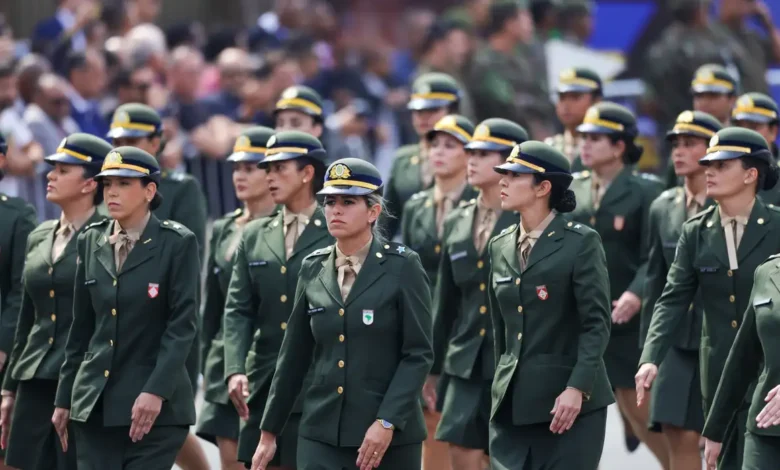 Studio Notícias | Studio TV Sete mil mulheres se alistam no serviço militar em 2 dias
