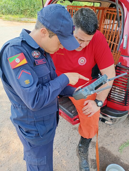 Bombeiros de Bento Gonçalves ampliam operações com tecnologia de drones e cães farejadores em busca por desaparecido 1 Studio Notícias | Studio TV Bombeiros de Bento Gonçalves ampliam operações com tecnologia de drones e cães farejadores em busca por desaparecido