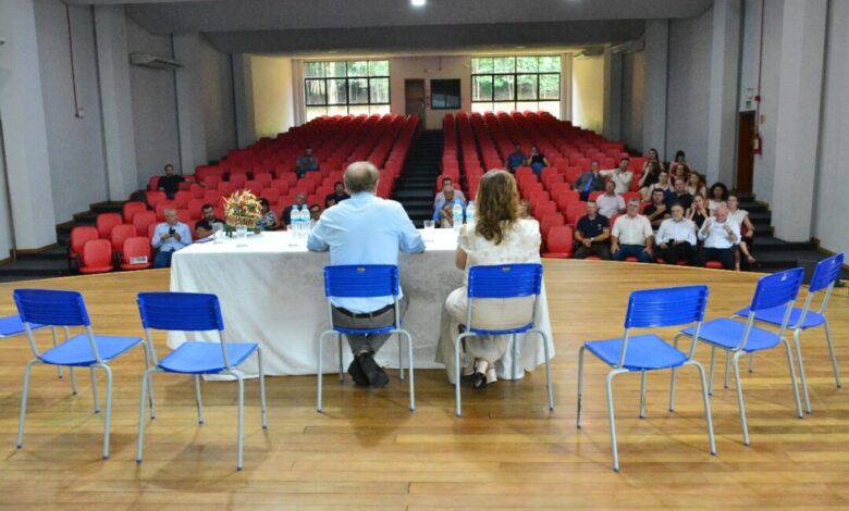 Studio Notícias | Studio TV Fagundes Varela recebe, pelo segundo ano, a reunião do Parlamento Regional