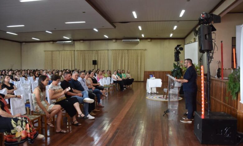 Studio Notícias | Studio TV Abertura do Ano Letivo 2025 reúne profissionais da educação de Cotiporã e Fagundes Varela