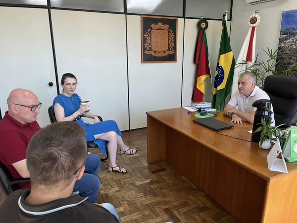 Studio Notícias | Studio TV Integração entre municípios: prefeitos de Cotiporã e Fagundes Varela discutem gestão pública
