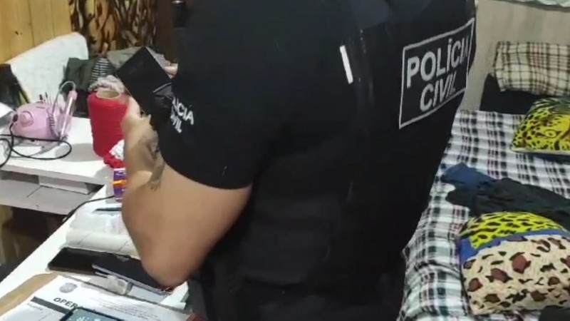 Criminosos criam perfil falso de chefe da Polícia Civil para aplicar golpe dos nudes no RS 1 Studio Notícias | Studio TV Criminosos criam perfil falso de chefe da Polícia Civil para aplicar golpe dos nudes no RS