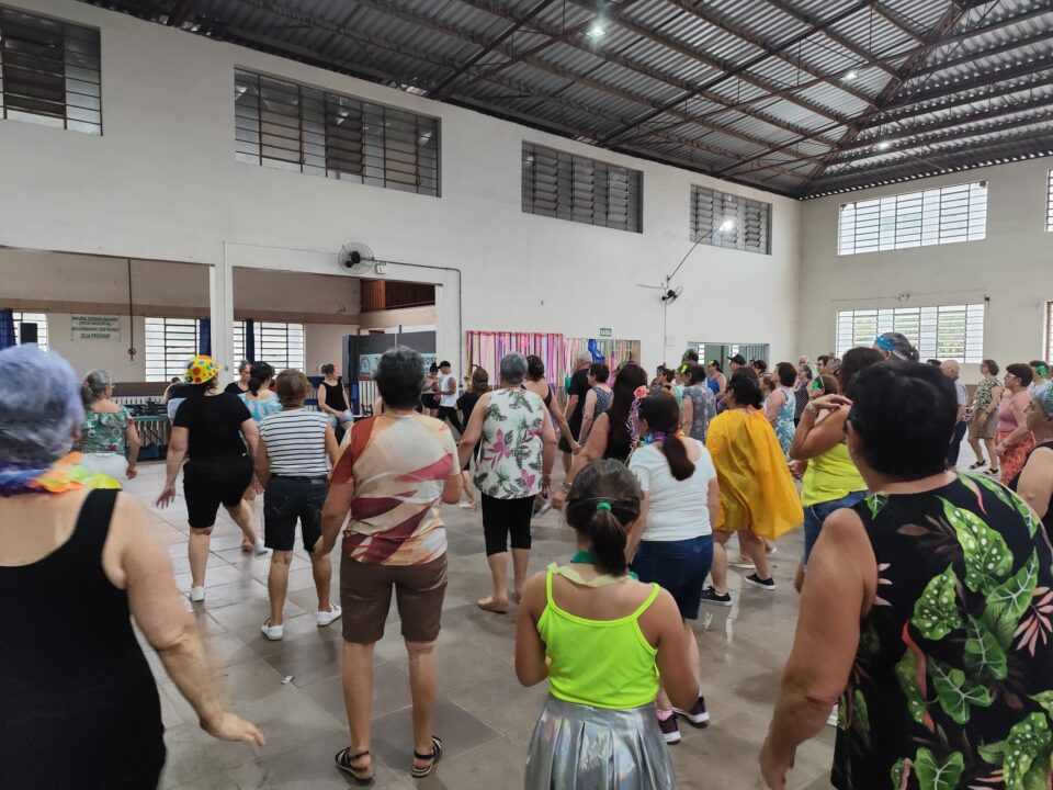 Carnaval da ESF São Peregrino promove bem-estar e interação em Nova Prata 1 Studio Notícias | Studio TV Carnaval da ESF São Peregrino promove bem-estar e interação em Nova Prata