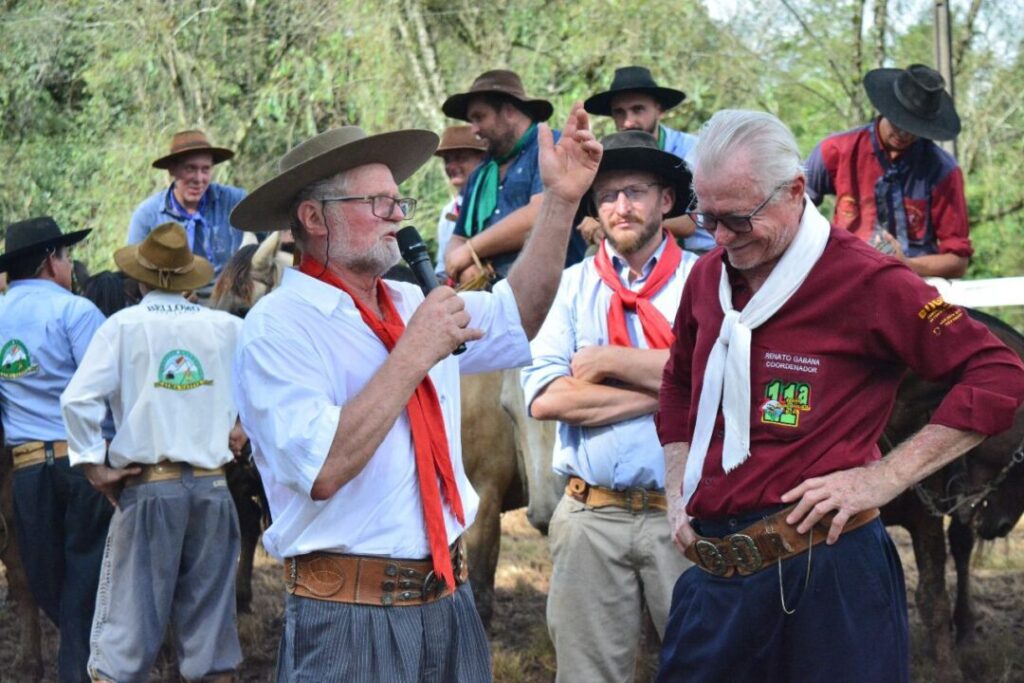 CTG Alma Nativa de Fagundes Varela conquista Troféu Exemplo de Gaúcho e homenageia Egídio Binda durante programação do 30º Rodeio Crioulo 11 Studio Notícias | Studio TV CTG Alma Nativa de Fagundes Varela conquista Troféu Exemplo de Gaúcho e homenageia Egídio Binda durante programação do 30º Rodeio Crioulo