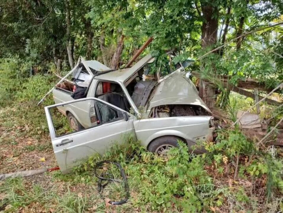 Motorista morre e passageiro fica gravemente ferido em Erval Grande 1 Studio Notícias | Studio TV Motorista morre e passageiro fica gravemente ferido em Erval Grande