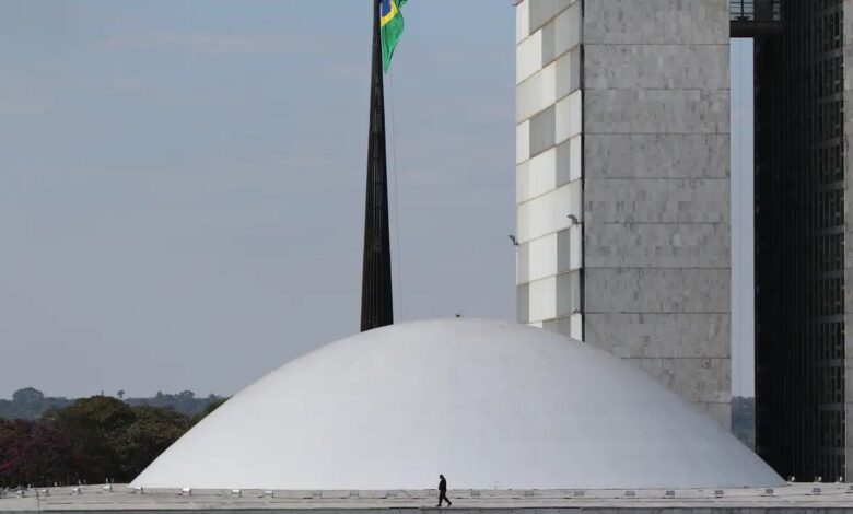 Studio Notícias | Studio TV Senado aprova liberação de até R$ 4,6 bi em emendas bloqueadas