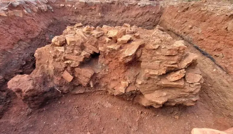 Studio Notícias | Studio TV Descoberta arqueológica revela vestígios do século 18 no centro de Santo Ângelo