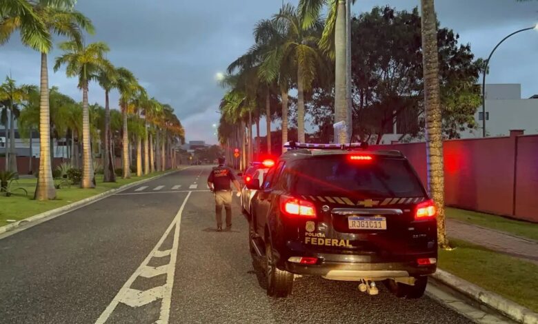 Studio Notícias | Studio TV Ação da PF mira tráfico internacional de fuzis de Miami para o Rio