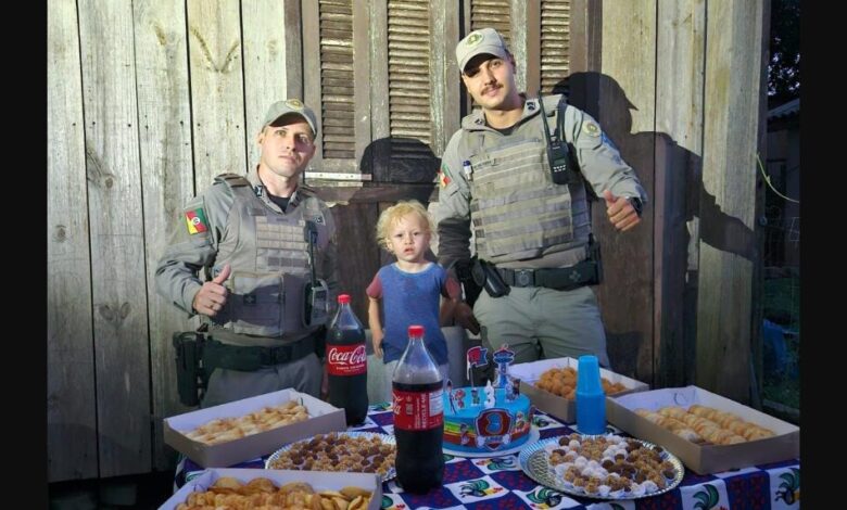 Studio Notícias | Studio TV Brigada Militar de Vacaria surpreende menino em festa de aniversário e emociona comunidade