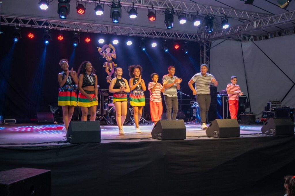 Carnaval de Prata 2025 anima Nova Prata com muita música e diversão 5 Studio Notícias | Studio TV Carnaval de Prata 2025 anima Nova Prata com muita música e diversão