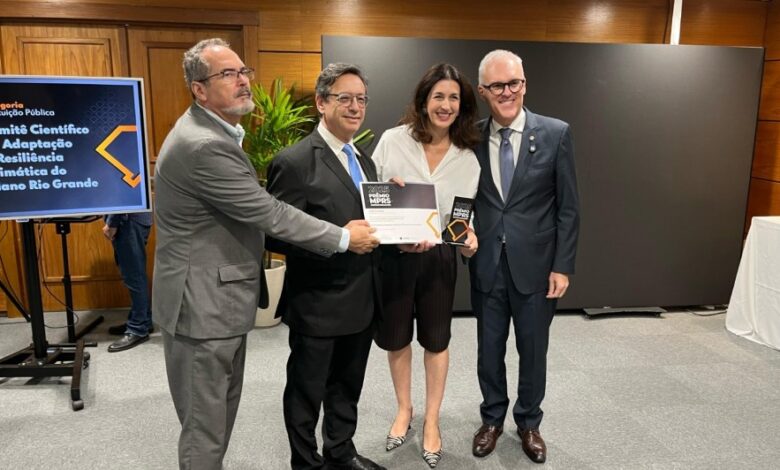 Studio Notícias | Studio TV Comitê Científico de Adaptação e Resiliência Climática recebe prêmio de sustentabilidade do Ministério Público