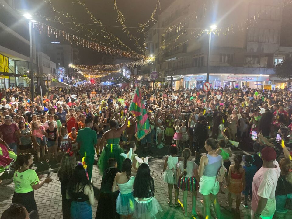 Studio Notícias | Studio TV VeraFest Folia em Veranópolis: Alegria, muita música e gastronomia