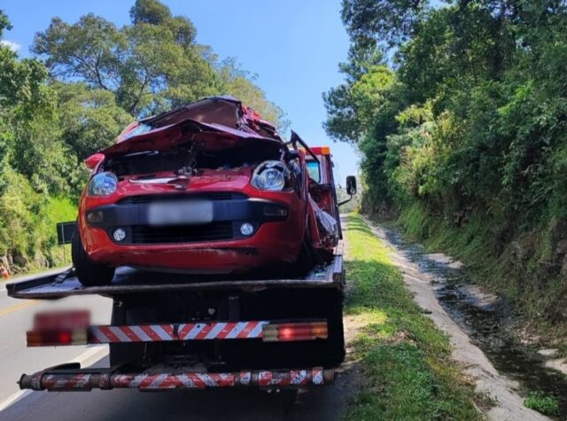 Passageira de carro envolvido em acidente na Rota do Sol não resiste e morre no hospital 1 Studio Notícias | Studio TV Passageira de carro envolvido em acidente na Rota do Sol não resiste e morre no hospital