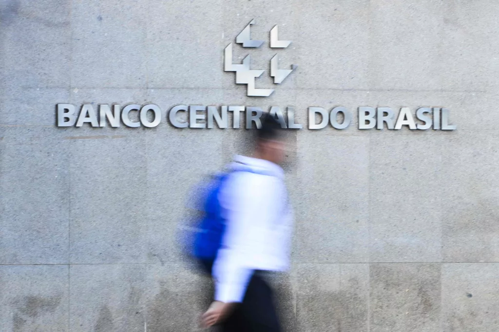 Copom eleva juros básicos da economia para 14,25% ao ano 1 Studio Notícias | Studio TV Copom eleva juros básicos da economia para 14,25% ao ano