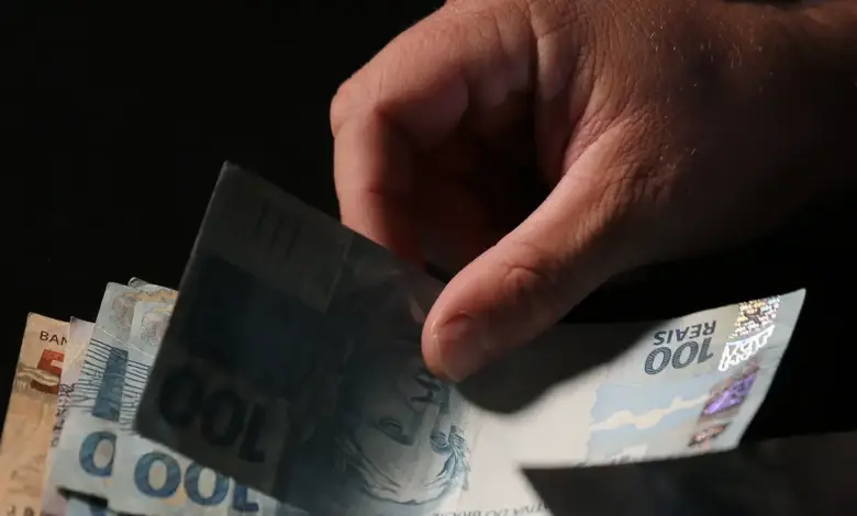 Studio Notícias | Studio TV Tire dúvidas sobre consignado para CLT, que entra em vigor nesta sexta