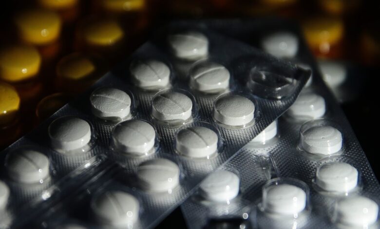 Studio Notícias | Studio TV Juiz suspende norma que autoriza farmacêuticos a prescreverem remédios