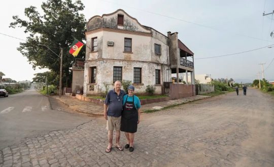 Studio Notícias | Studio TV Casarão centenário resiste a enchentes no RS e pode virar patrimônio histórico