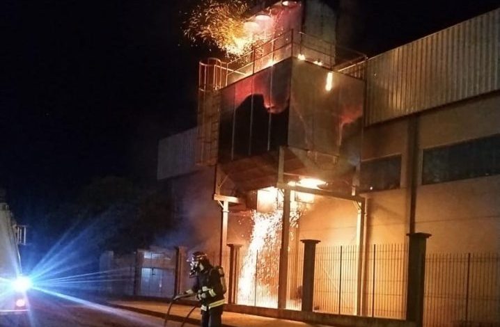 Studio Notícias | Studio TV Incêndio atinge setor de caldeira em empresa no bairro Alfândega, em Garibaldi