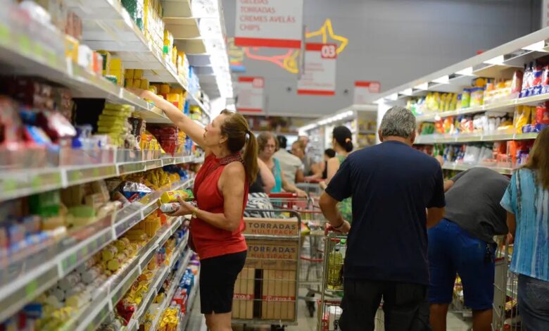 Studio Notícias | Studio TV Mercado eleva previsão para expansão da economia em 2025