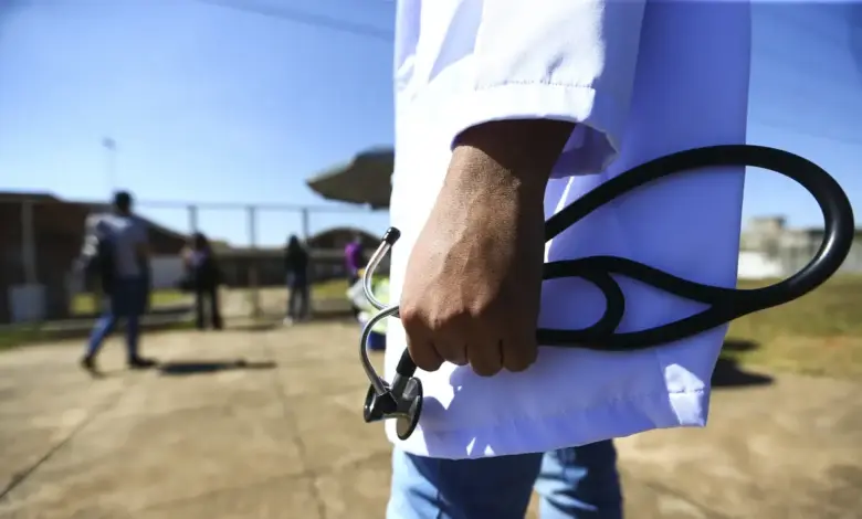 Studio Notícias | Studio TV "OAB dos médicos": projeto cria exame obrigatório de proficiência em medicina
