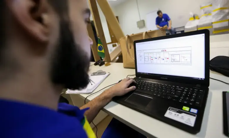 Studio Notícias | Studio TV MEIs têm novas regras para emissão de notas fiscais