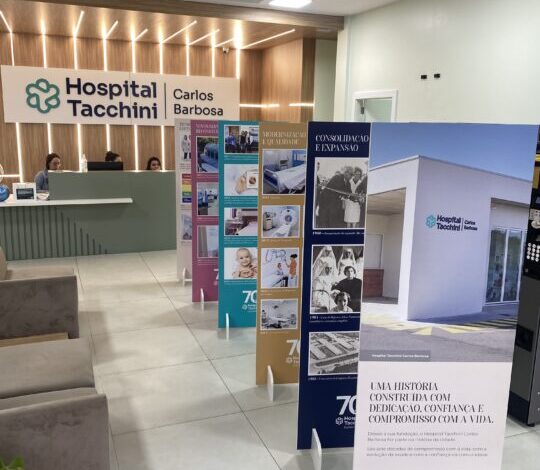 Studio Notícias | Studio TV Hospital Tacchini Carlos Barbosa celebra 70 anos com programação especial e reforça legado na saúde da região