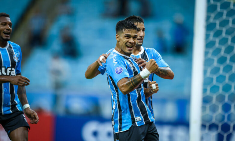 Studio Notícias | Studio TV Uruguaios brilham e Grêmio conquista mais uma vitória na Sul-Americana