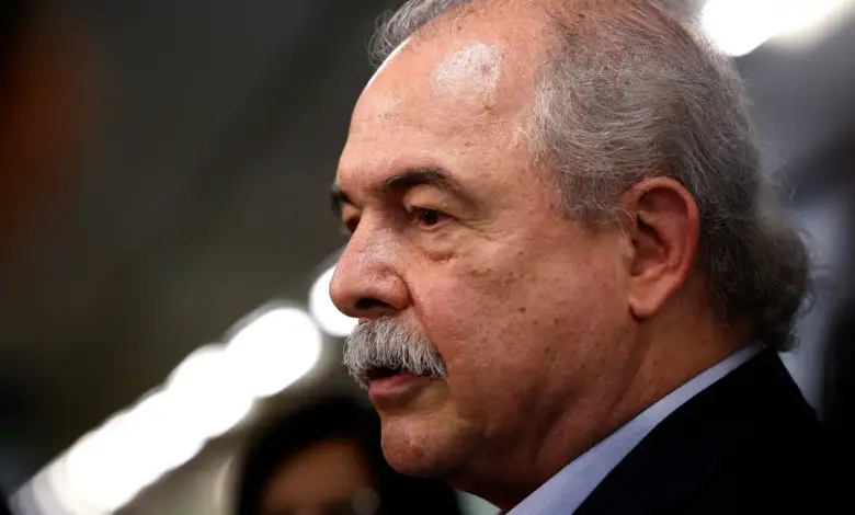 Studio Notícias | Studio TV Mercadante: guerra tarifária traz riscos e oportunidades para o Brasil