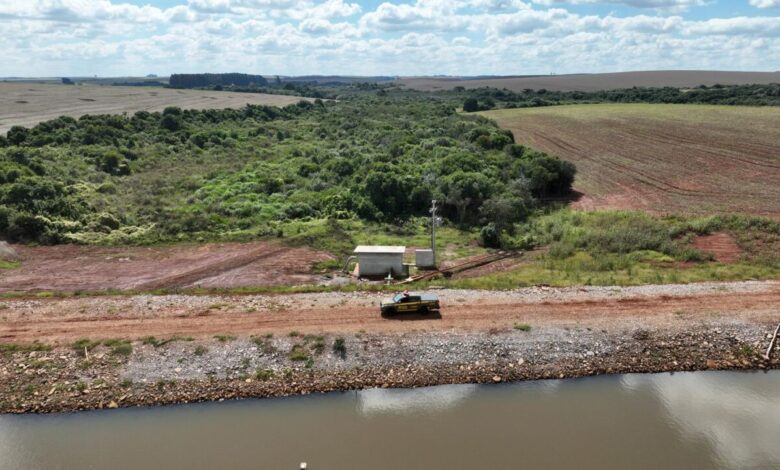 Studio Notícias | Studio TV Brigada Militar flagra barragem ilegal que destruiu vegetação nativa em Coxilha