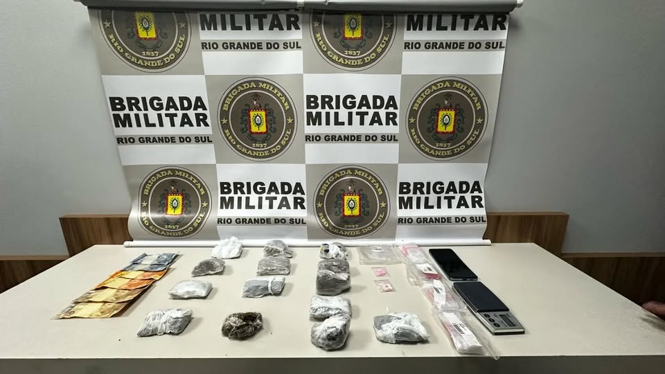 Brigada Militar apreende adolescentes por tráfico de drogas em Guaporé após confronto armado 1 Studio Notícias | Studio TV Brigada Militar apreende adolescentes por tráfico de drogas em Guaporé após confronto armado