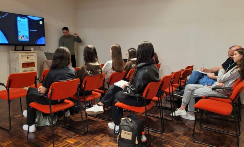 Studio Notícias | Studio TV Veranópolis investe no futuro e retoma programa Pulando Janelas para fortalecer educação turística