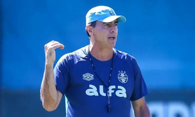 Studio Notícias | Studio TV Grêmio confirma demissão de Gustavo Quinteros após sofrer goleada para o Mirassol