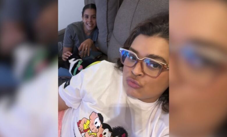 Studio Notícias | Studio TV Preta Gil celebra retorno para casa após duas semanas de internação