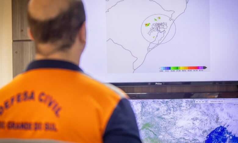 Studio Notícias | Studio TV Defesa Civil estadual passa a disponibilizar à população imagens geradas pelo radar meteorológico instalado em Porto Alegre