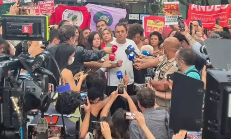 Studio Notícias | Studio TV Deputado Glauber Braga encerra greve de fome após acordo com Hugo Motta