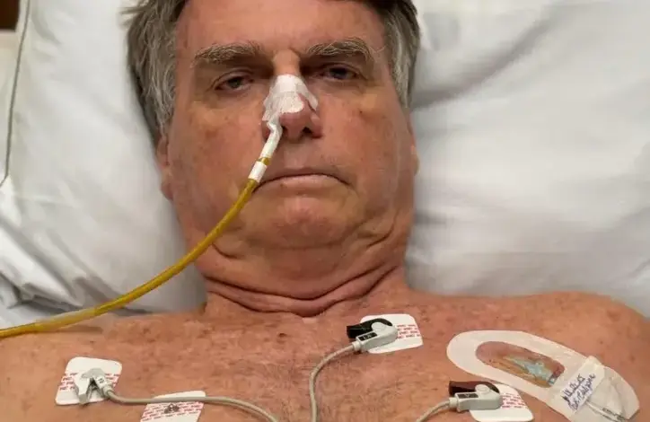 Studio Notícias | Studio TV Bolsonaro enfrenta complicações após cirurgia abdominal e permanece na UTI