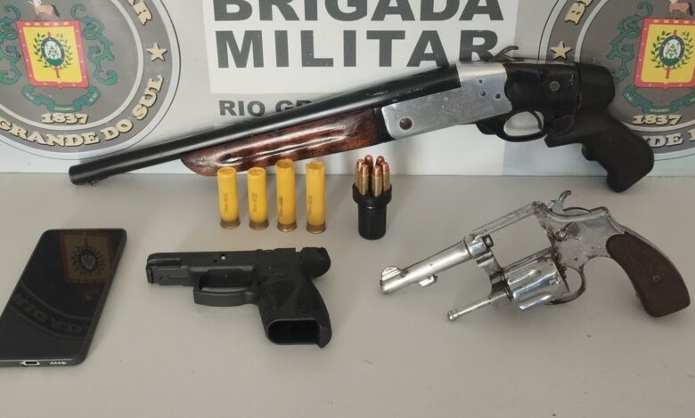 Studio Notícias | Studio TV Homem é preso pela Brigada Militar por posse irregular de armas em Caxias do Sul
