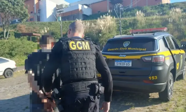 Studio Notícias | Studio TV Homem é capturado após roubo frustrado em posto de combustíveis em Bento Gonçalves