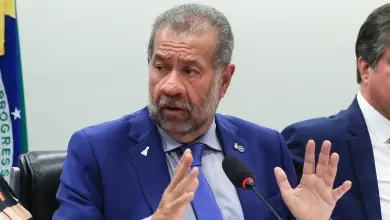 Studio Notícias | Studio TV Lupi diz que sempre foi contra descontos em benefícios previdenciários