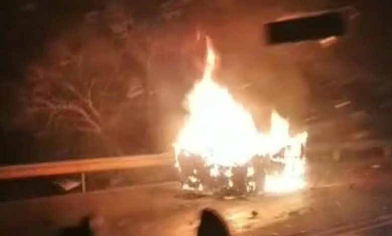 Studio Notícias | Studio TV Veículo pega fogo após colisão e jovem morre na BR-386 em Montenegro