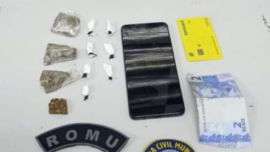 Studio Notícias | Studio TV Homem é preso por tráfico após ser flagrado com drogas em carro sem faróis em Flores da Cunha