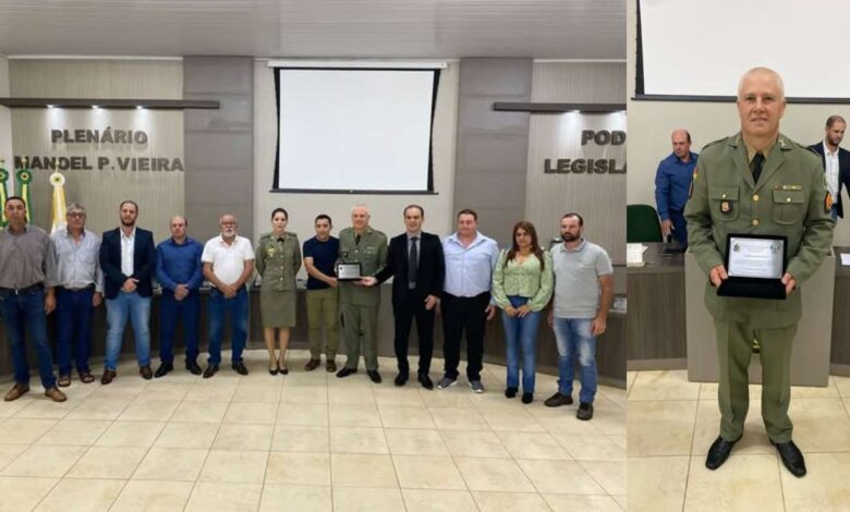 Studio Notícias | Studio TV Sargento da Brigada Militar recebe homenagem emocionante da Câmara de Vereadores de André da Rocha