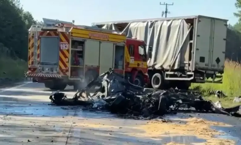 Studio Notícias | Studio TV Tragédia na Serra Catarinense: duas pessoas morrem após caminhão passar por cima de veículo
