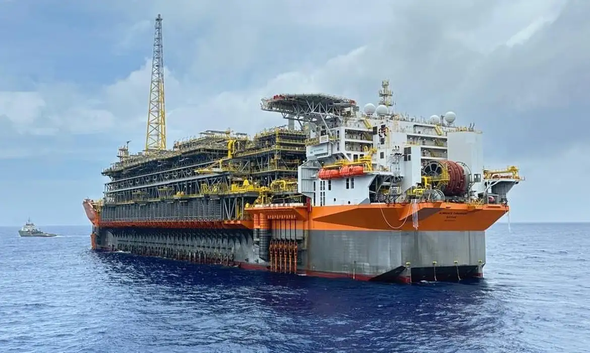 Petrobras descobre óleo de qualidade na Bacia de Santos 1 Studio Notícias | Studio TV Petrobras descobre óleo de qualidade na Bacia de Santos
