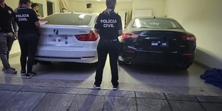 Advogado suspeito de fraudes é impedido de sair do país após parecer favorável do MPRS 1 Studio Notícias | Studio TV Advogado suspeito de fraudes é impedido de sair do país após parecer favorável do MPRS