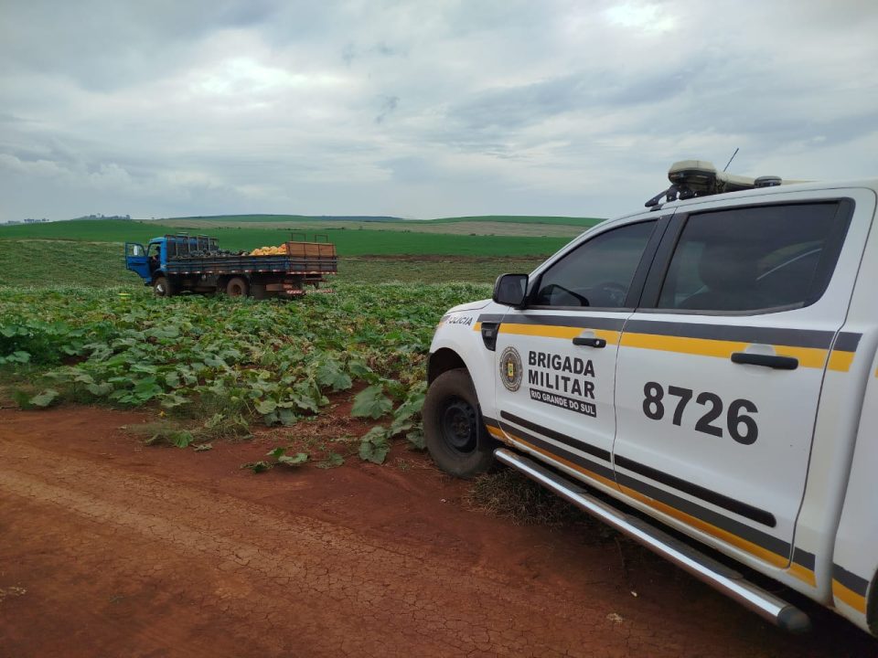 BM prende dois homens por furto qualificado em propriedade rural em Muitos Capões 1 Studio Notícias | Studio TV BM prende dois homens por furto qualificado em propriedade rural em Muitos Capões
