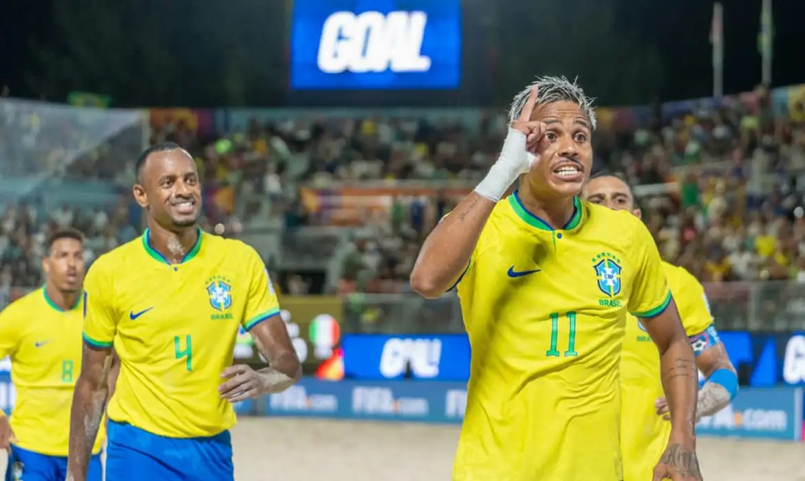 De forma dramática, Brasil vence Itália no Mundial de futebol de praia 1 Studio Notícias | Studio TV De forma dramática, Brasil vence Itália no Mundial de futebol de praia
